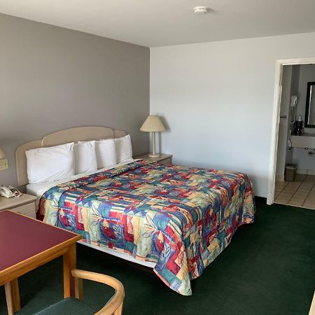 Key West Inn - Childersburg Extérieur photo