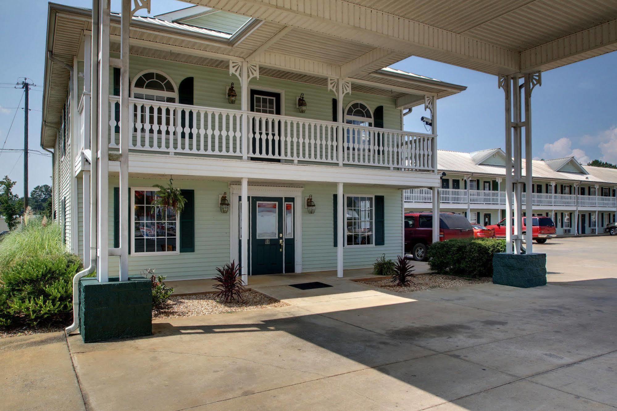 Key West Inn - Childersburg Extérieur photo