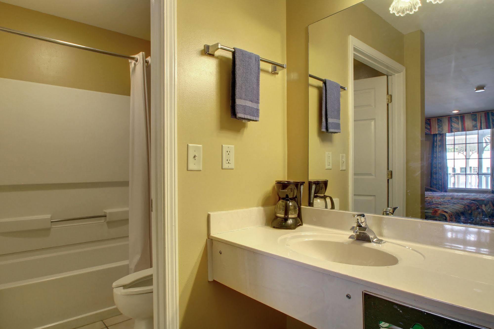 Key West Inn - Childersburg Extérieur photo