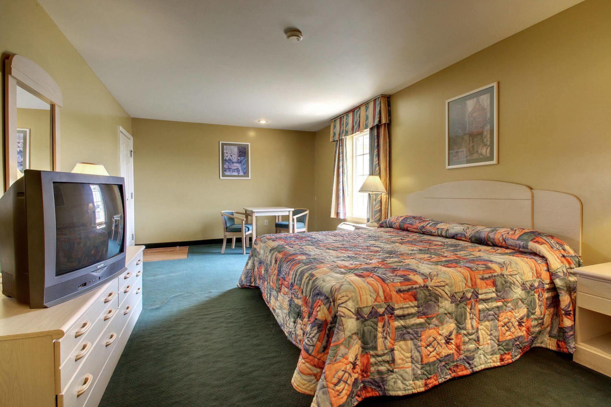 Key West Inn - Childersburg Extérieur photo